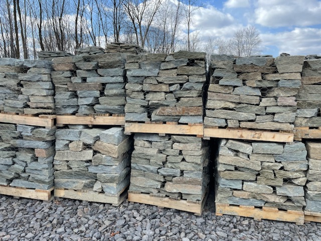 Colonial Heavy Steppers — Colonial, Wallrock, Retaining Wall
